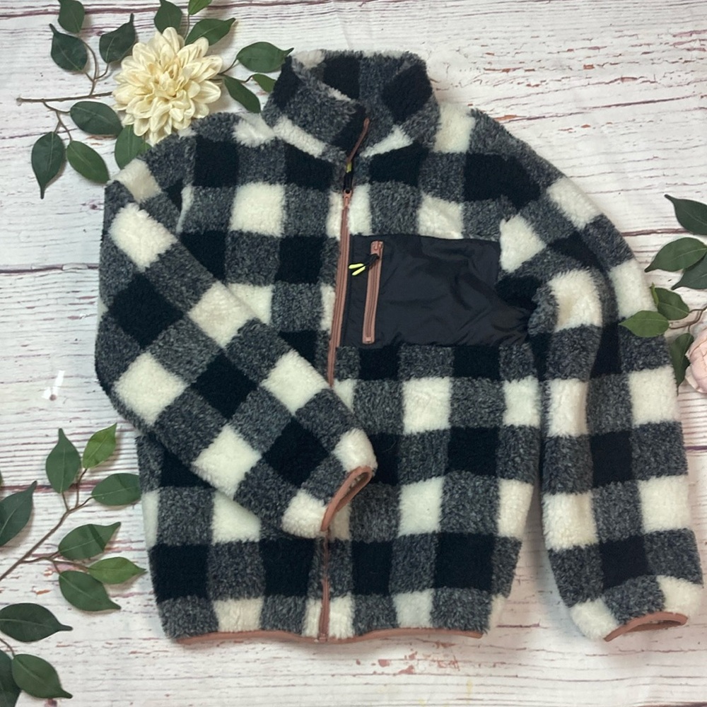 H&M coat buffalo faux sherpa material size 20 with pocket NWT